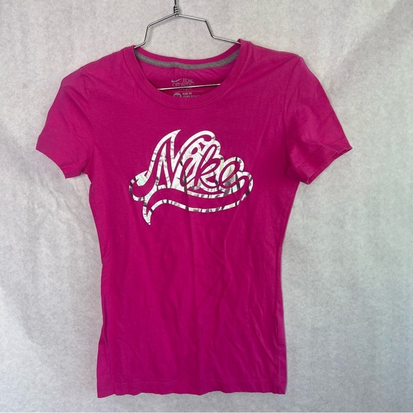 Nike Tops - 5/$25 Nike tee pink XS slim fit